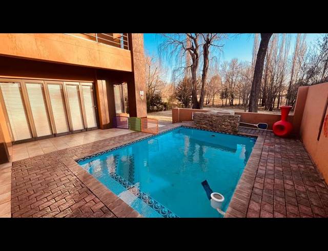 4 BEDROOM HOUSE FOR SALE IN EMFULENI GOLF ESTATE